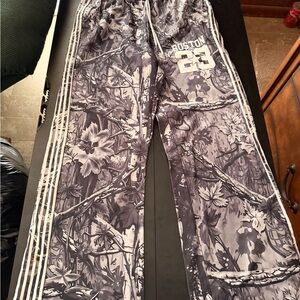Boston 23 Graphic Joggers